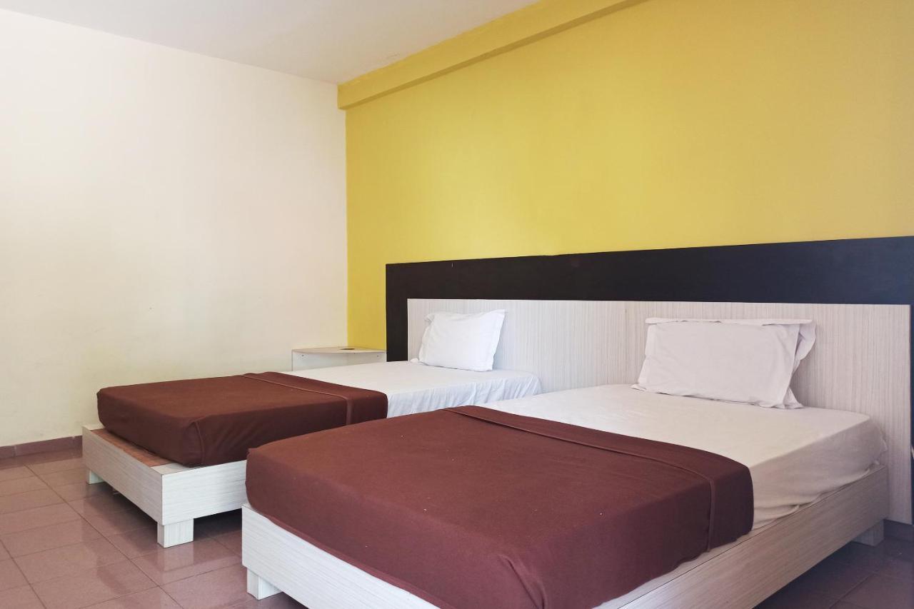 Oyo 3983 Balong Kuring Syariah Pringsewu Hotel Бандар Лампунг Екстериор снимка